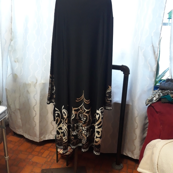 COPY - Avenue Dress - Picture 5 of 9